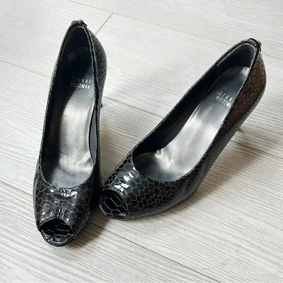 Stuart Weitzman Black Python Embossed Leather Peep Toe Pumps Size 8 - Picture 13 of 13
